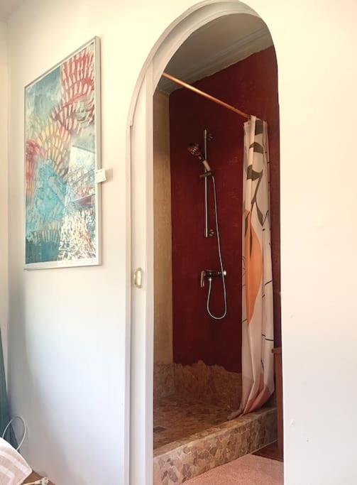 Kleine Kunstremise Mit Holzofen Burg Freienfels Apartment Weinbach Luaran gambar